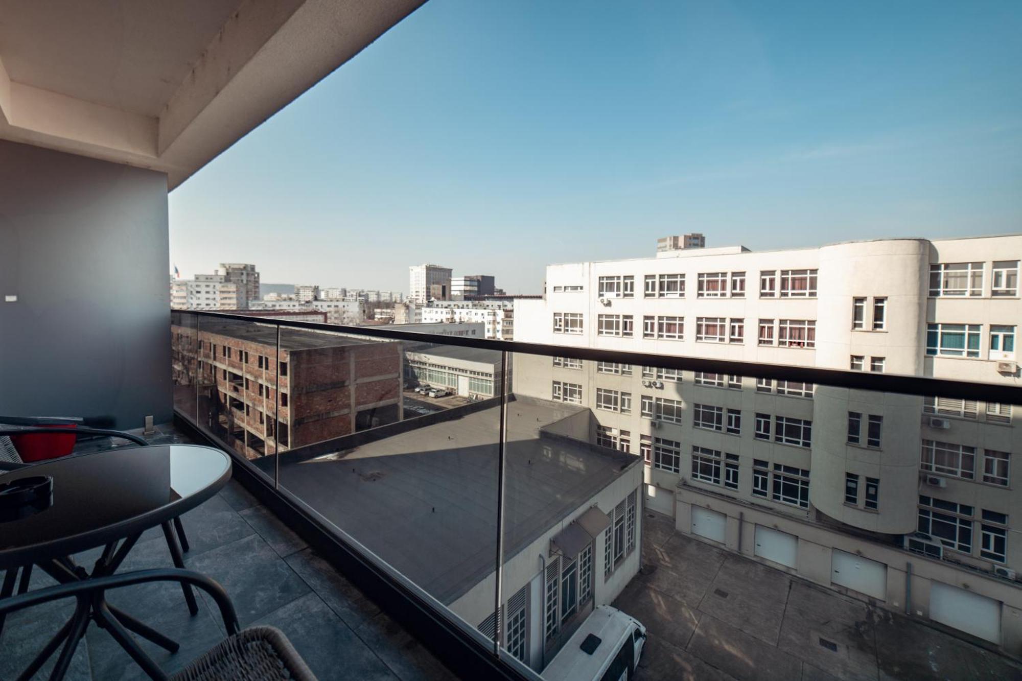 Cozy Apartments At Q Residence - Palas Mall Iasi Exterior photo