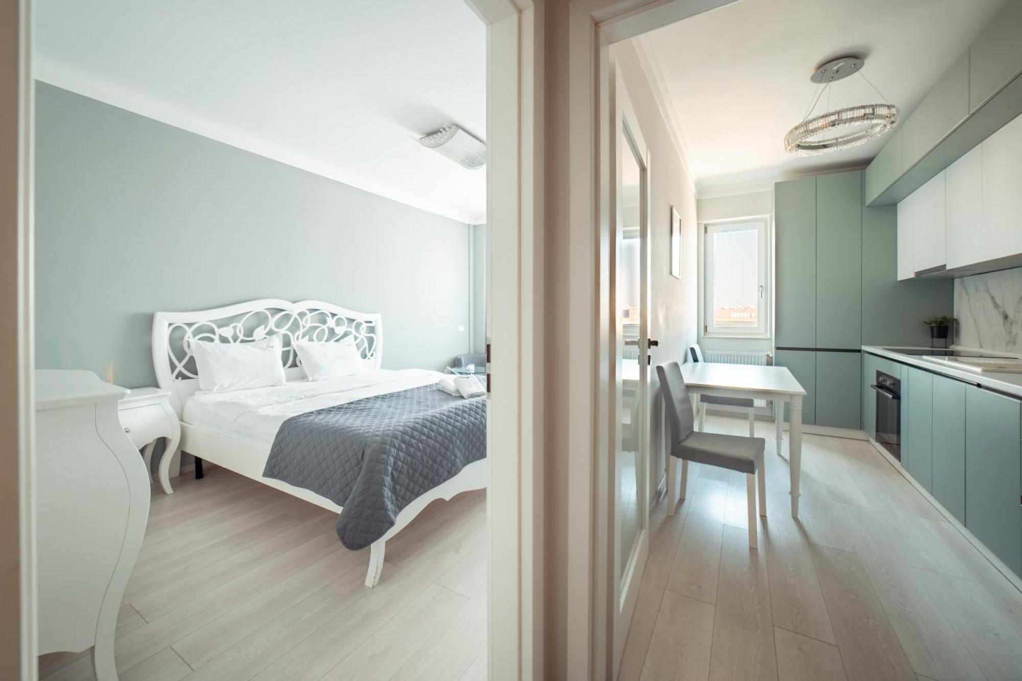 Cozy Apartments At Q Residence - Palas Mall Iasi Exterior photo