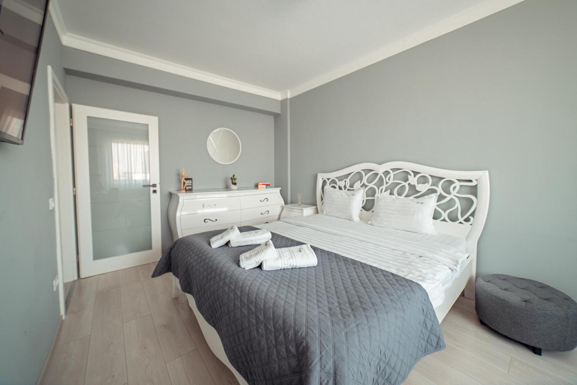 Cozy Apartments At Q Residence - Palas Mall Iasi Exterior photo